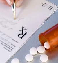 Cần đi khám bệnh để được kê đơn thuốc phù hợp