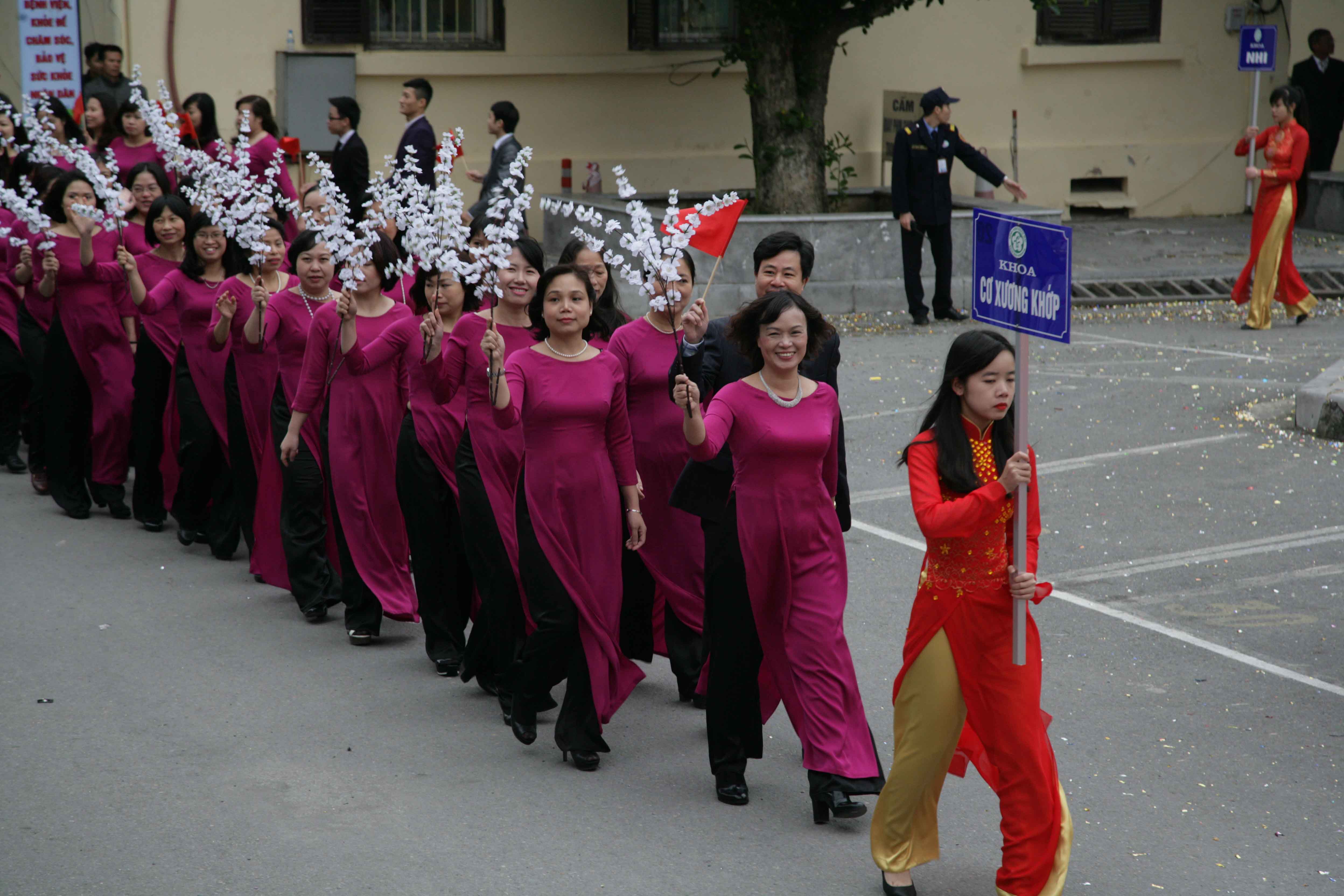 khoa_cxk.jpg khoa_cxk.jpg