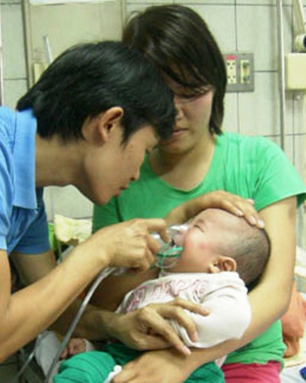 con-bi-diec-vi-cha-me-tu-lam-y-ta-xong-mui-hong-1.jpg con-bi-diec-vi-cha-me-tu-lam-y-ta-xong-mui-hong-1.jpg