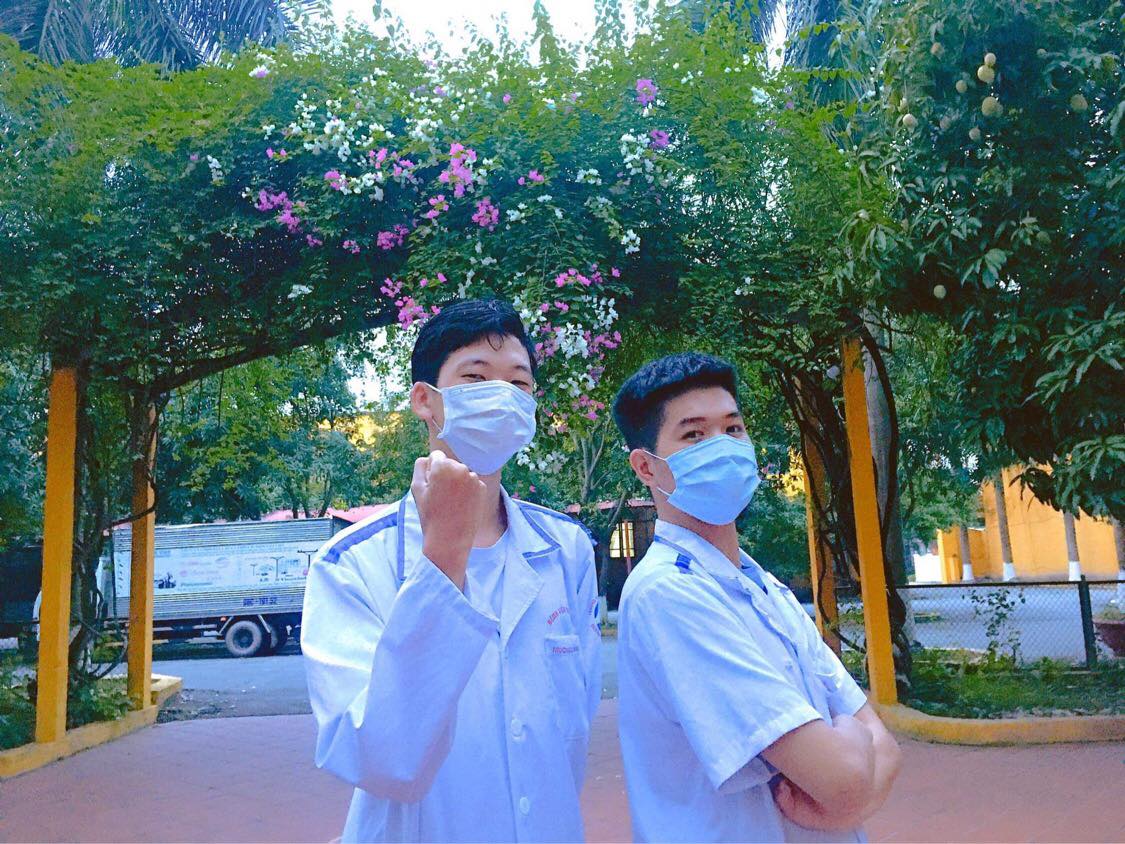 SV Nguyen van truong va vu van phuc