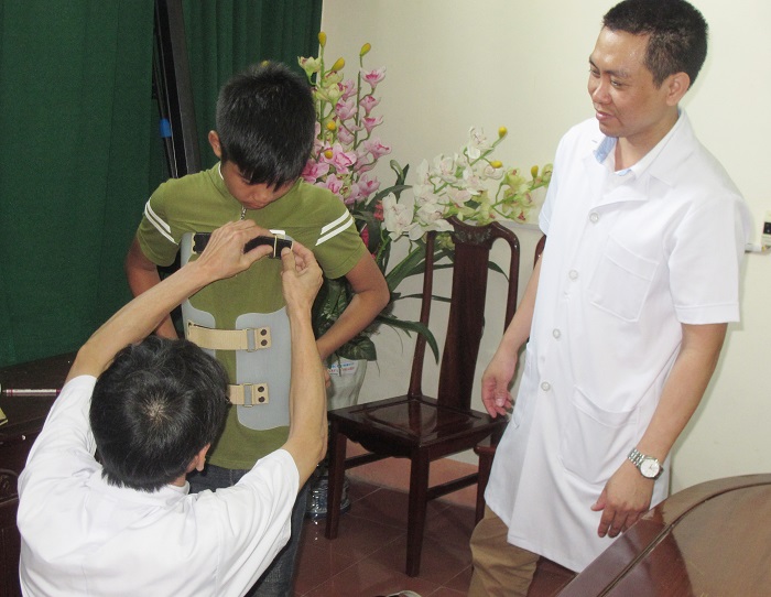 ao nan chinh cong veo cot song3