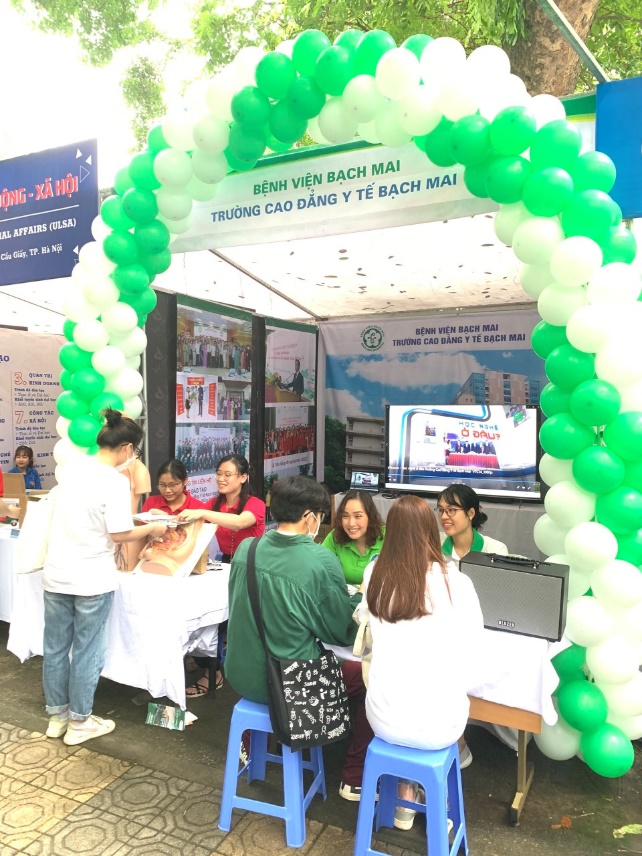 9.5.2022 tuyen sinh 2