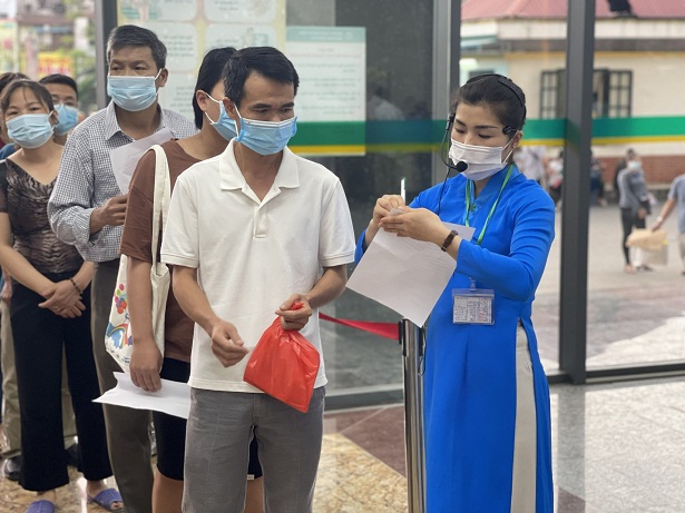 HDV huogn dan nguoi dan den kham