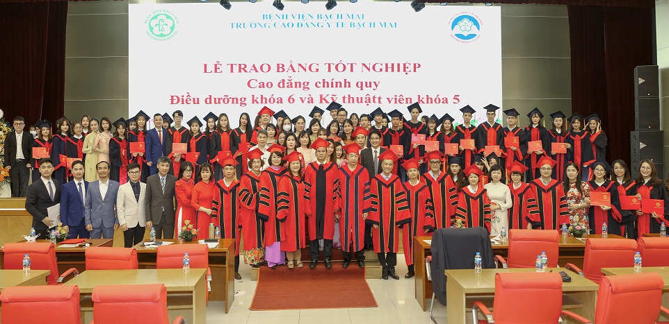 22.4.2022 trao bang 7