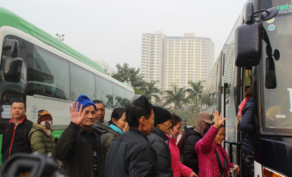 nhieu benh nhan ngheo se duoc bv dua ve que an tet mien phi