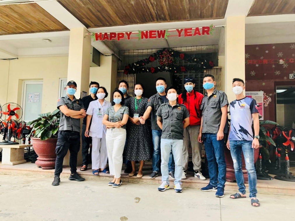 manh thuong quan ung ho chong dich2jpg