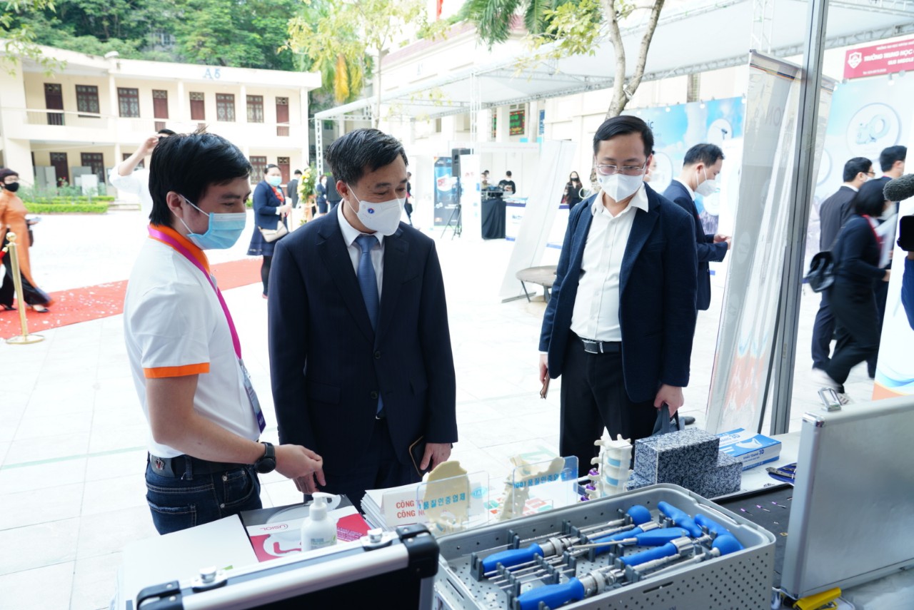 z2966564035110 3bf4effe04bbf724f5fac06ad4aadaa8