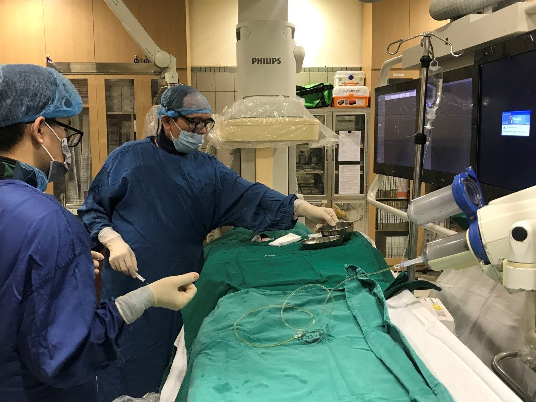 u xo tu cung nhan biet va cac phuong phap dieu tri