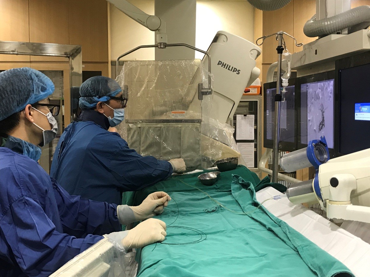 u xo tu cung nhan biet va cac phuong phap dieu tri 2