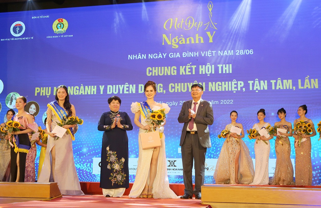 z3522319539146 f4a0c08a17b0e9df2c051773765b2422