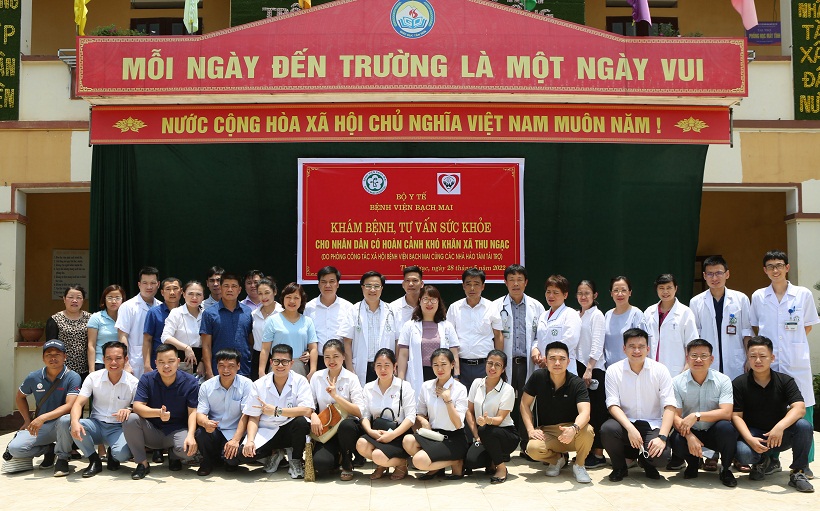 Doan cong tac BVBM va TTYT Tan Son chup anh ky niem