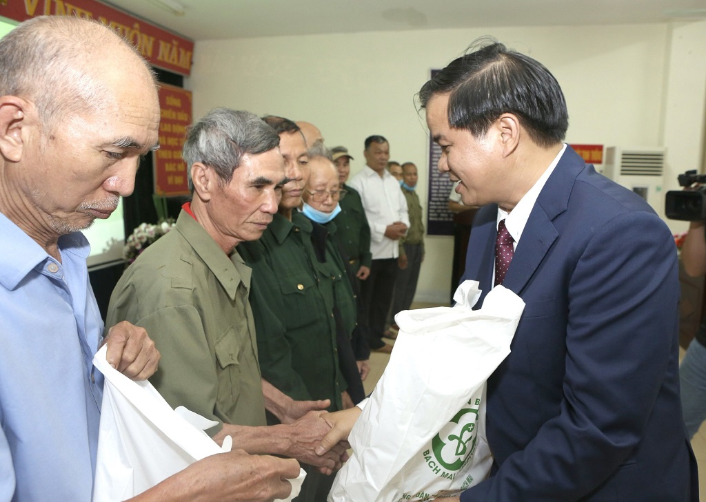 88878224d275122b4b64